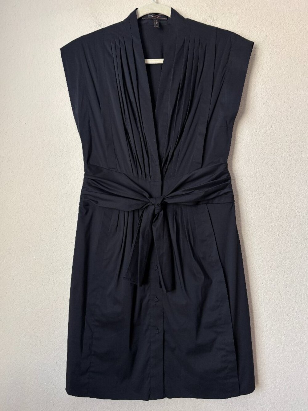 BCBGMAXAZRIA Chic Pintuck Tie Front Sleeveless Pleated LBD Dress
